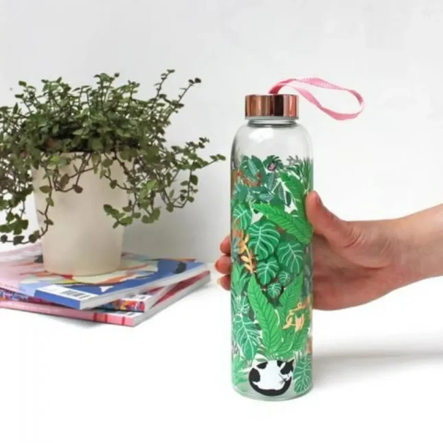 Boulevard Cat Glass Water Bottle detail 2 Boulevard Cat Glass Water Bottle detail 2