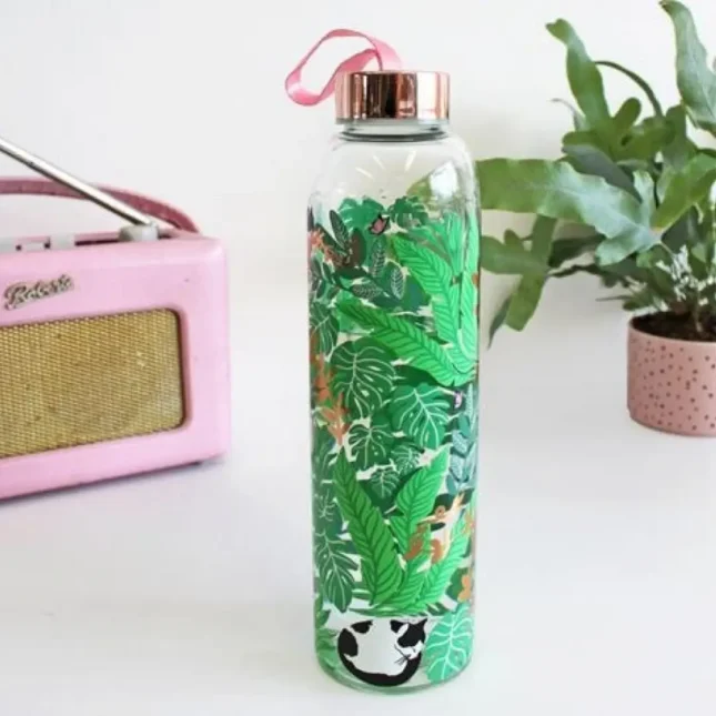 Boulevard Cat Glass Water Bottle detail Boulevard Cat Glass Water Bottle detail