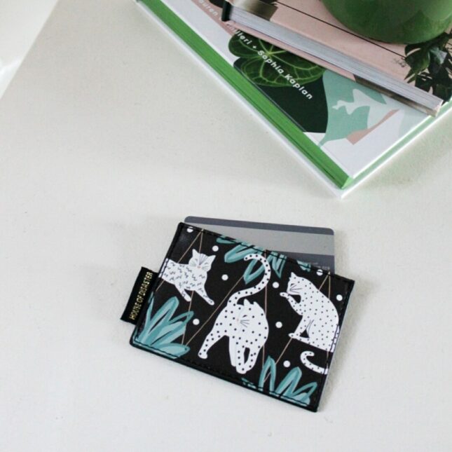 Feline-Card-Holder-1@catsandthings.nl_ Feline-Card-Holder-1@catsandthings.nl_