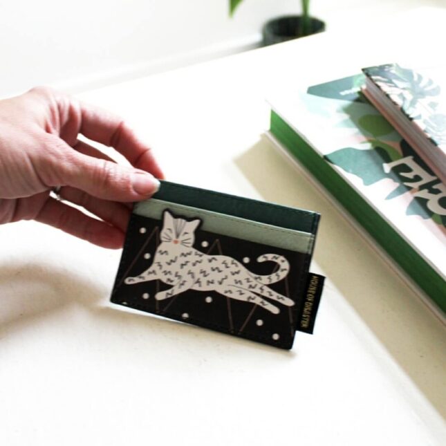 Feline-Card-Holder-3@catsandthings.nl_ Feline-Card-Holder-3@catsandthings.nl_