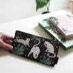 Feline-Wrist-Wallet-3@catsandthings.nl_