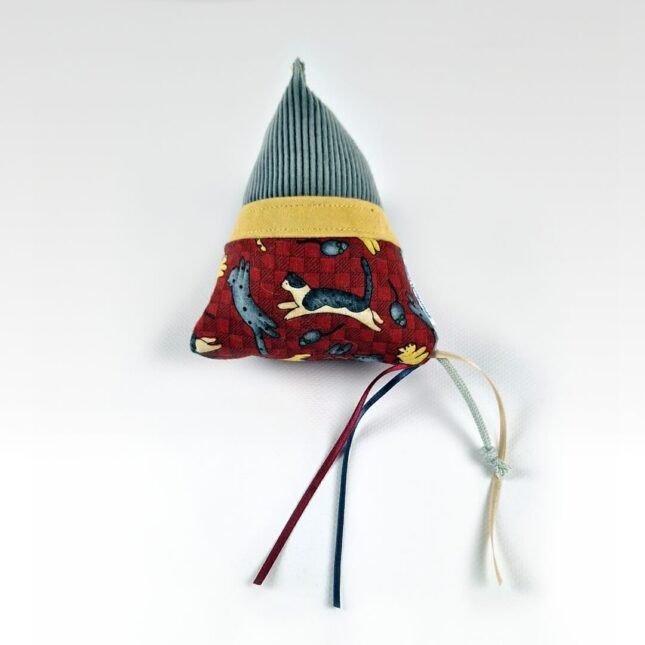 Jumping-Cats-Silverbag-3 Jumping-Cats-Silverbag-3