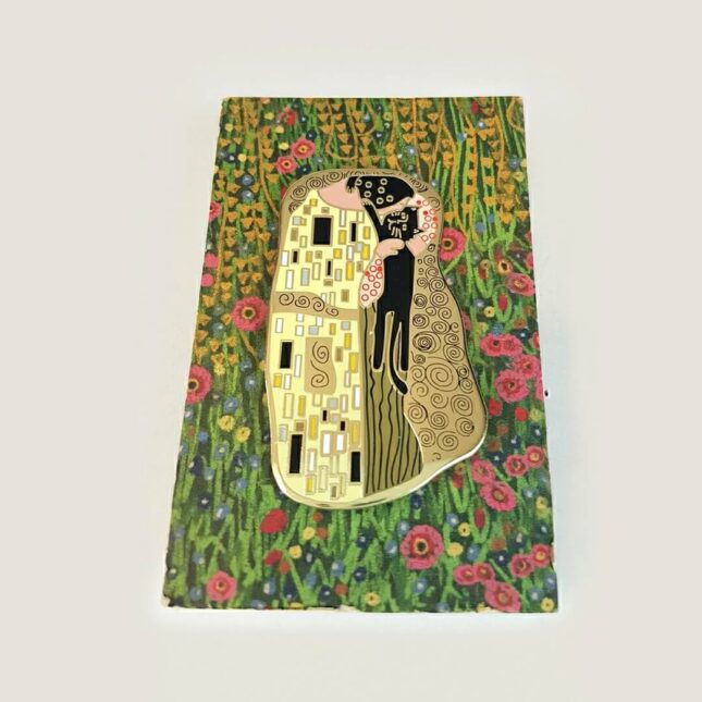 NIA-05-The-Cat-Kiss-2 NIA-05-The-Cat-Kiss-2