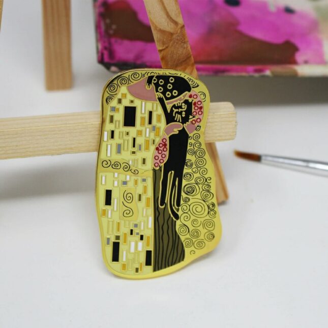 NIA-05-The-Cat-Kiss-3 NIA-05-The-Cat-Kiss-3