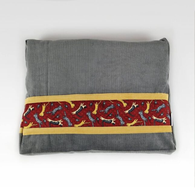 Platte-ligkussen-jumping-cats-1 Platte-ligkussen-jumping-cats-1