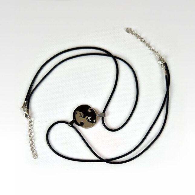 together-apart-ketting-YingYang-kattenketting-1 together-apart-ketting-YingYang-kattenketting-1