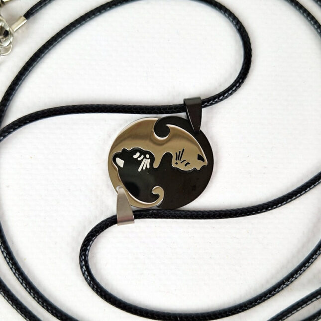 together-apart-ketting-YingYang-kattenketting-3 together-apart-ketting-YingYang-kattenketting-3