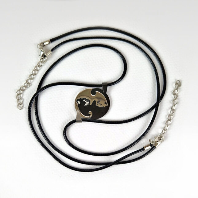 together-apart-ketting-YingYang-kattenketting-4 together-apart-ketting-YingYang-kattenketting-4